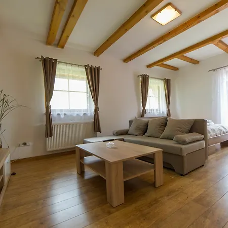 Gasthuis Na Spicaku 3*