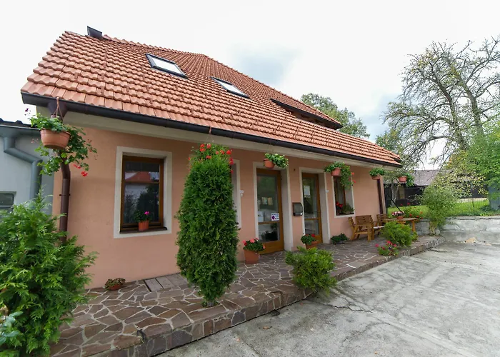 Casa de hóspedes Na špičáku 3*